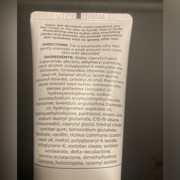 Mōdere body butter In lavender vanilla. Made for all skin types. 4.25 fl oz size - Picture 4 of 5